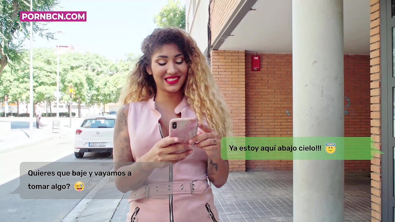 Uxor infidelis ut futuat iuvenem moechum, dura dum vir operatur. Latina cum tits et asino magno. Venus Aphrodite.